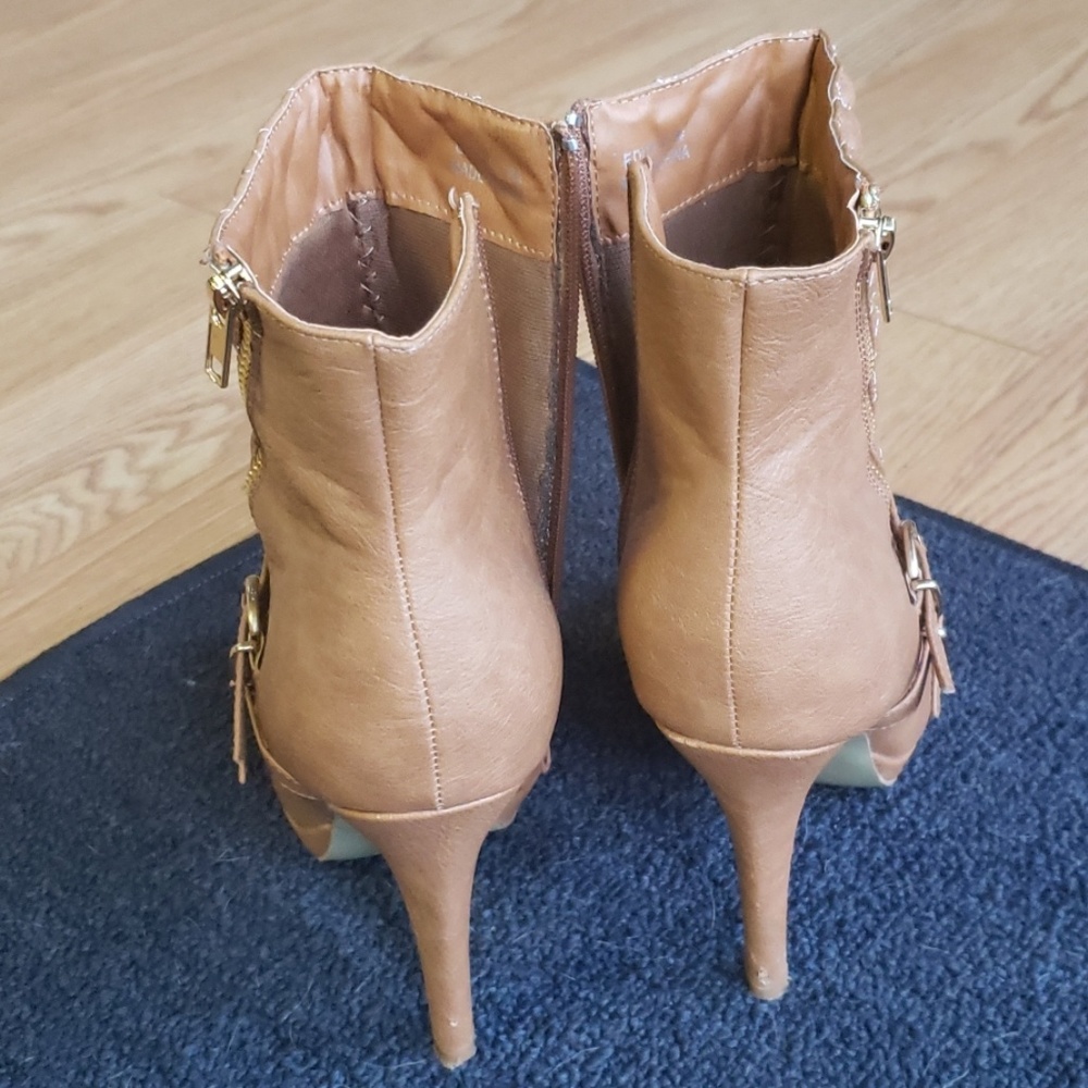 Booties - Picture 3 of 4